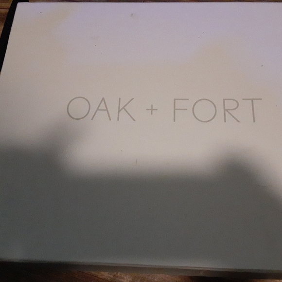 Oak and fort - Picture 4 of 5